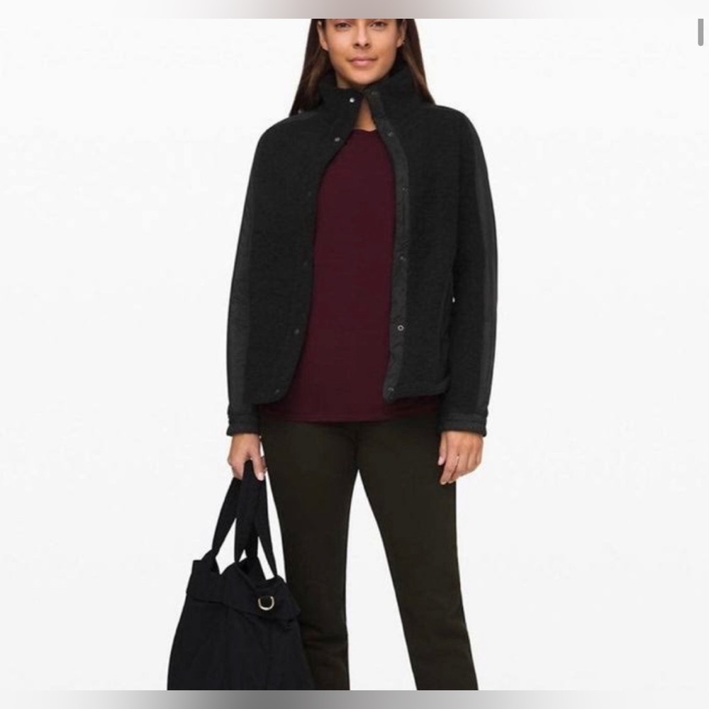 Lululemon -Go Cozy Sherpa Fleece Jacket